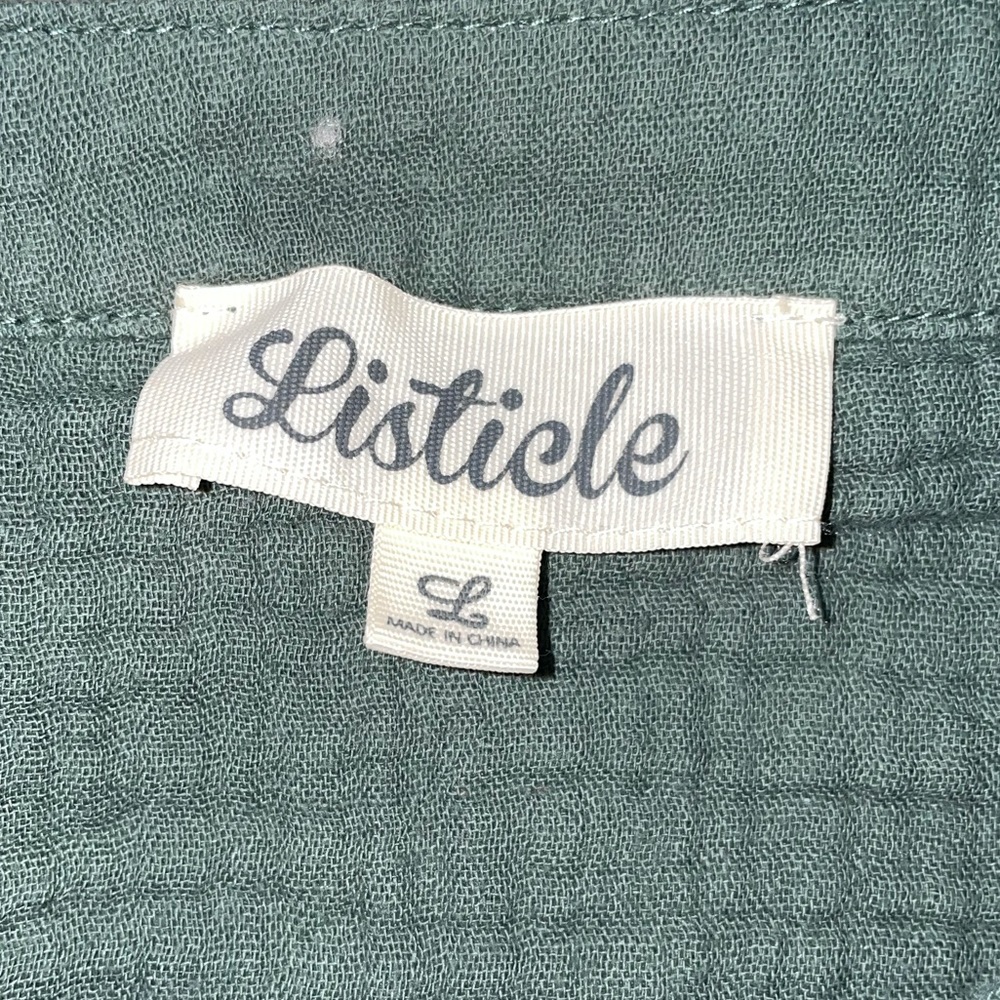 Button up - Picture 2 of 2